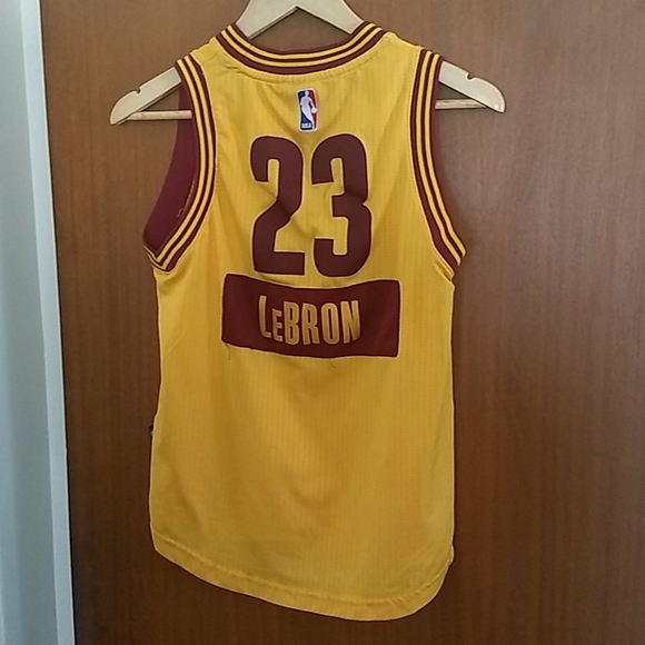 Lebron James Cleveland Cavaliers jersey - Picture 2 of 4